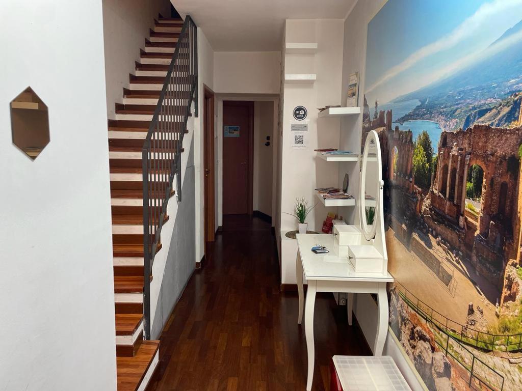 كاتانيا Locami Holiday&Rooms Suite Jolanda المظهر الخارجي الصورة